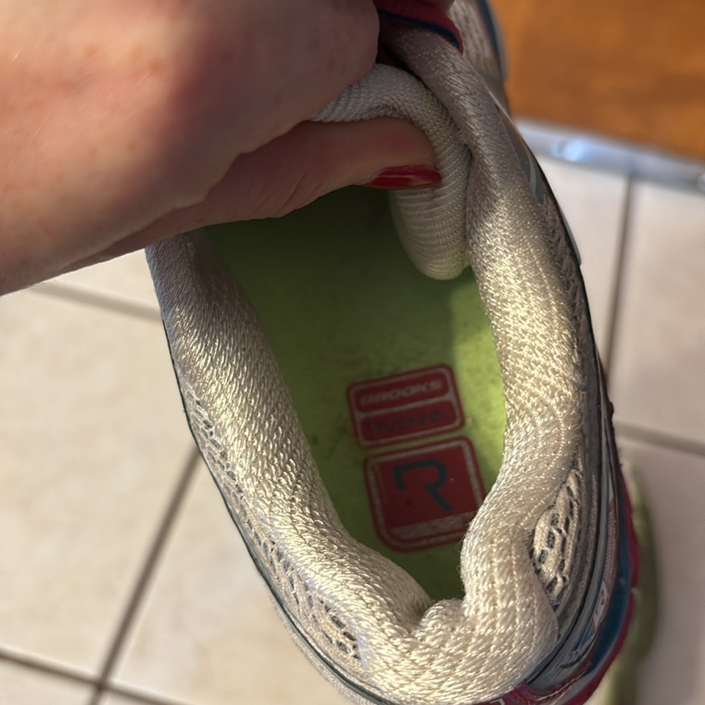 Brooks Size 8.5 Ravenna Athletic Shoes - Picture 10 of 17